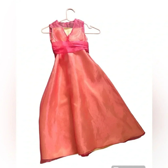 🦄Flower  girl's dress🌸 - Picture 1 of 9